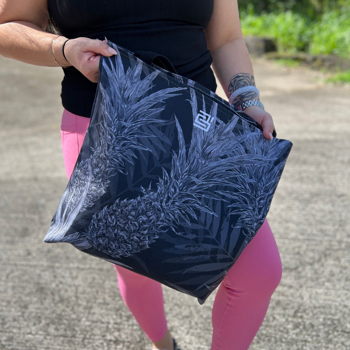 Wow! Pink Pineapple *Midnight Variant Limited Edition Tote